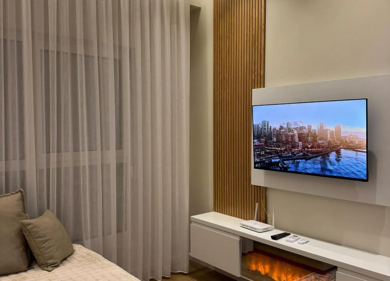 Modern Apartment ティラナ